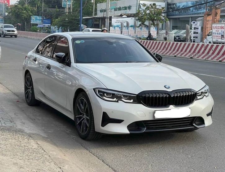 Cho thuê xe bmw 320i đời mới, phục vụ sự kiện, cưới hỏi