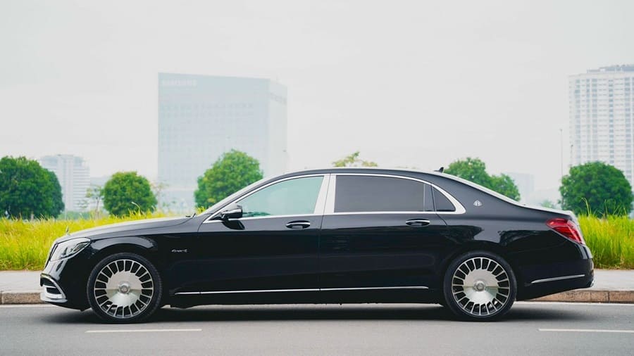 Mercedes S500 đi sự kiện