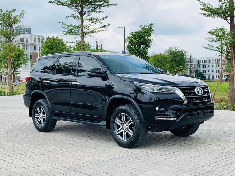 Dịch vụ cho thuê xe Fortuner 7 chỗ theo ngày, theo tháng