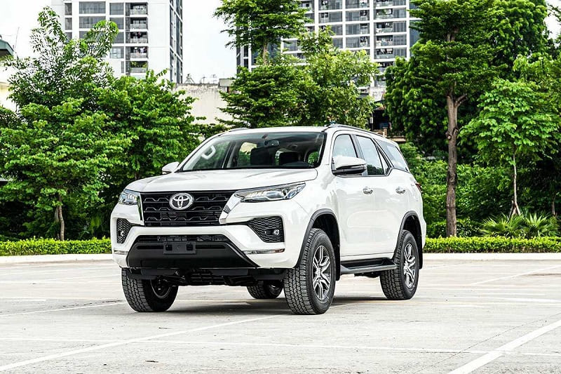 Thiết kế xe Toyota Fortuner - Hoa Hằng Trans