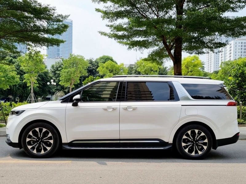 Dịch vụ cho thuê xe KIA Carnival 7 chỗ theo ngày, theo tháng