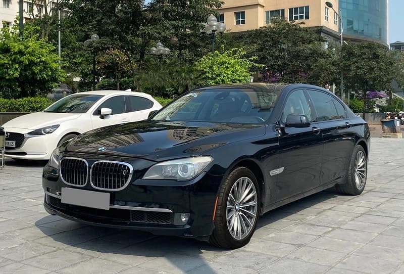 BMW 750LI - Mẫu sedan cỡ lớn chuyên phục vụ sự kiện, đối tác cao cấp